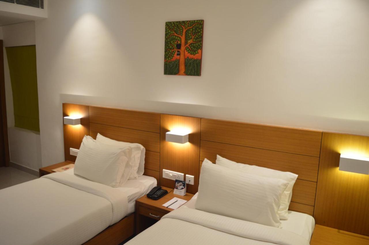Hotel Apsara Shoranur Exterior foto